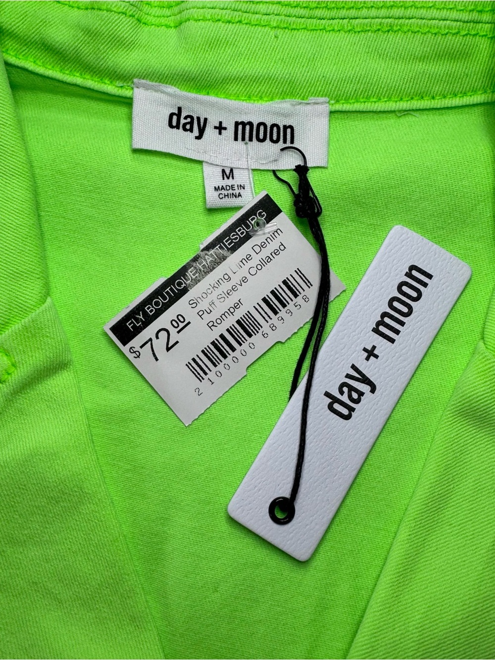 NWT! day+moon Women’s M Lime Green Denim Puff Sleeve Collared Zip/Button Romper - Picture 3 of 10